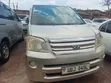 Toyota Noah 2005 Gold - 2