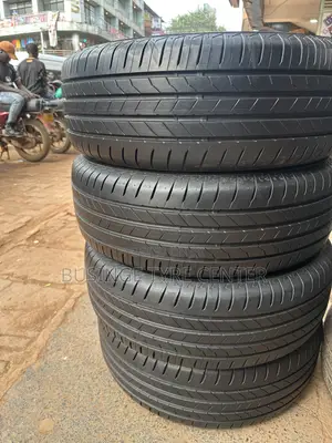 Bridgestone 225/65R17 Highway Tires (Japan Used)