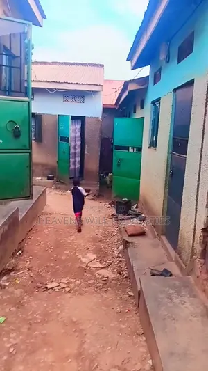 1 Bedroom House in 8 Single Rooms, Nansana for Sale