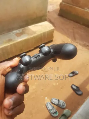 PS4 Controller