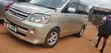 Toyota Noah 2006 Gold - 2