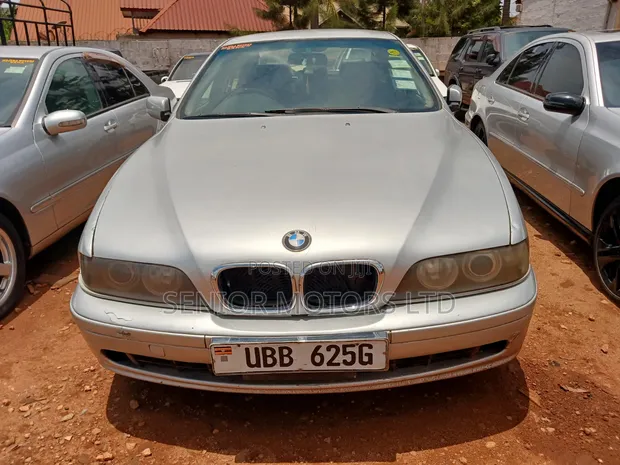 BMW 520i 2004 Silver - 1