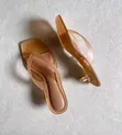 Minimalist Thong Kitten Heel Shoes - 3