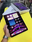 Apple iPad Pro 12.9 (2022) 2TB Gray - 3