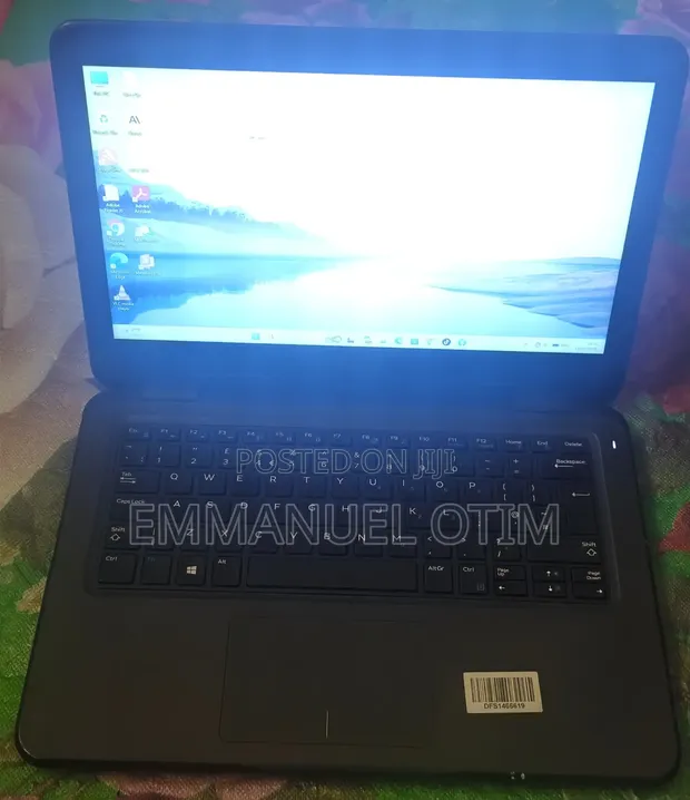 Dell Latitude 13 3340 Laptop - Intel Core i7, 8GB RAM, 250GB SSD - 1