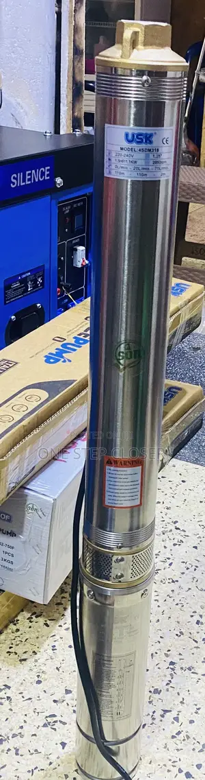 USK 1HP Submersible Water Pump (150m)
