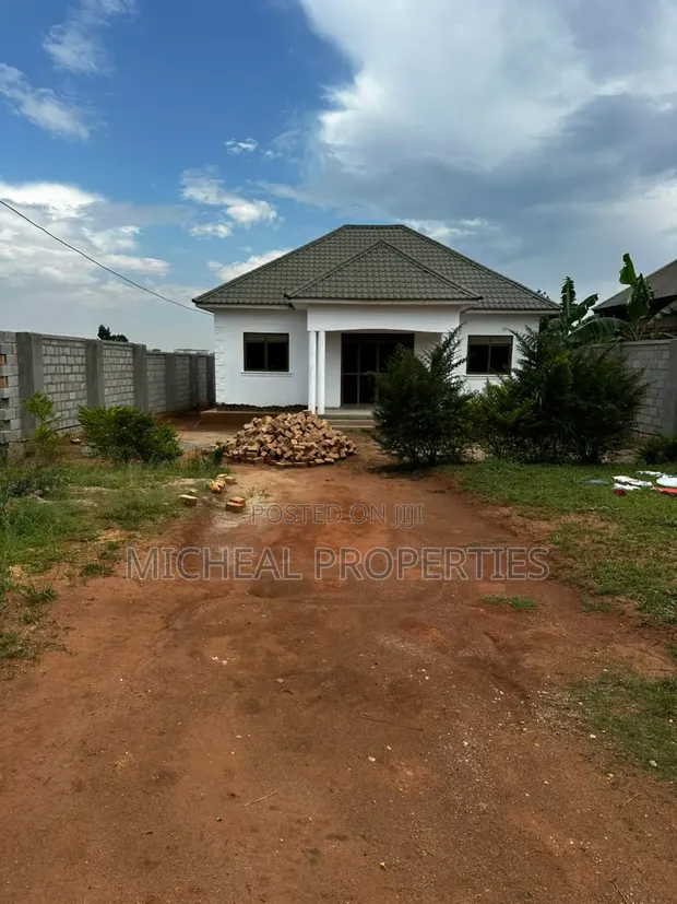 3 Bedroom House for Sale in Gayaza Busukuma, Kawempe - 1
