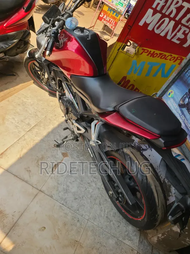 Honda CB 2018 Red - 1