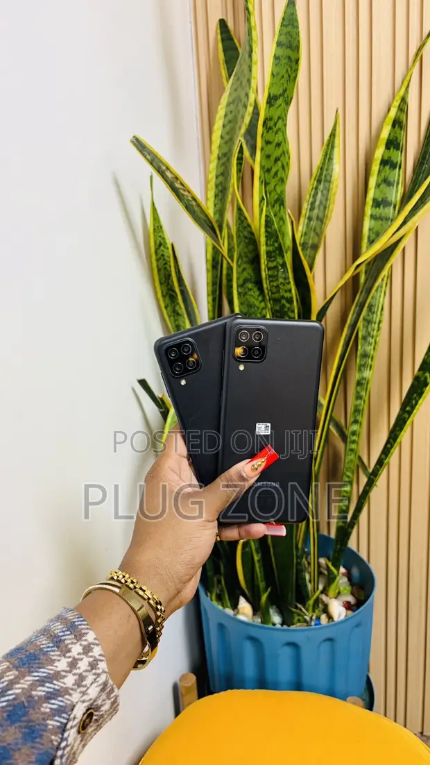 New Samsung Galaxy A12 64GB Black - 1