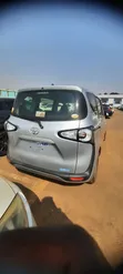 Toyota Sienta SV Premium 2014 Silver - 5