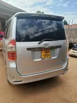 Toyota Noah 2.0 143hp AWD (7 Seater) 2008 Silver - 1