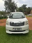Toyota Noah 2.0 143hp FWD (7 Seater) 2011 White - 3