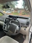 Toyota Noah 2.0 143hp FWD (7 Seater) 2011 White - 4