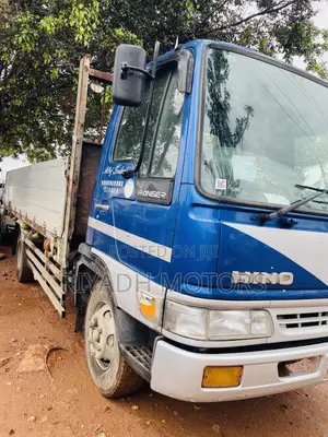 Hino Ranger Truck J08C Engine 1997 Blue