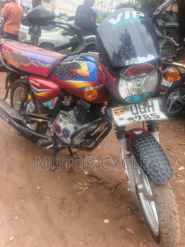 Bajaj CT 125X 2024 Red - 1