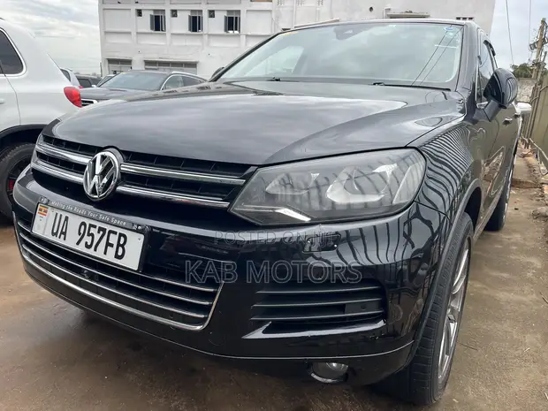 Volkswagen Touareg 2014 Black - 1