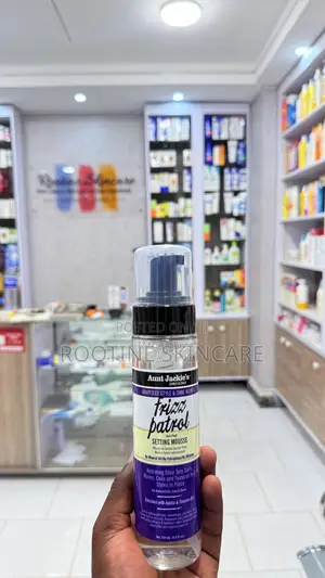 Aunt Jackie's Frizz Patrol Anti-Poof Setting Mousse