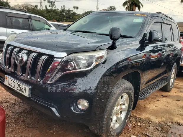 Toyota Land Cruiser Prado 2015 Black - 1