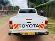 Toyota Hilux 2014 White - 3