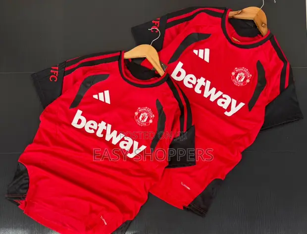 Manchester United 2026/27 Training Jersey - 1