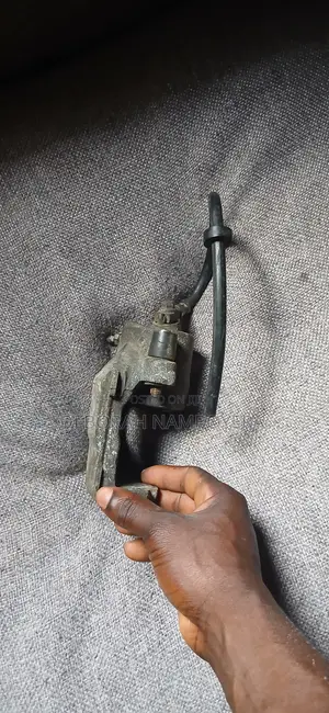 Volkswagen Golf Brake Caliper (Used)