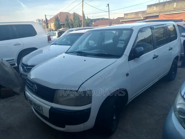 Toyota Probox 2008 White - 1