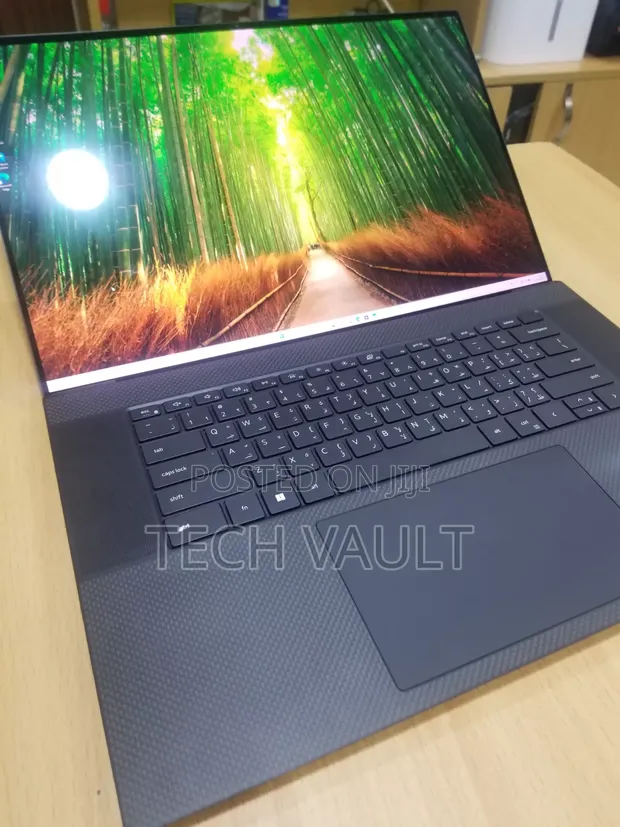 New Dell XPS 17 9720 Laptop: Core i9, 32GB RAM, 1TB SSD, RTX 3060 - 1