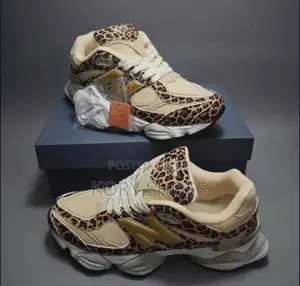 New Balance Brown Sneakers