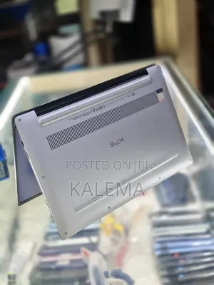 New Dell XPS 13 7390 Laptop - i7, 16GB RAM, 256GB SSD