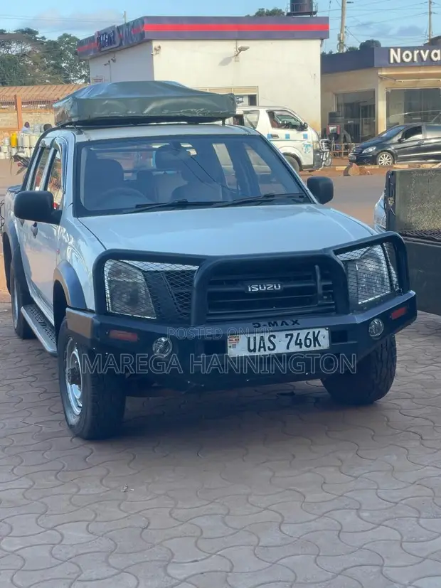 Isuzu D-MAX 2007 White - 1