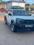 Isuzu D-MAX 2007 White - 2
