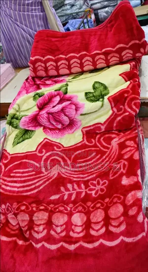 6 Kg Plush Mink Blankets - Red & Cream Floral