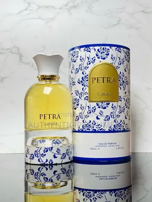 Lattafa Petra Eau de Parfum - Unisex Floral Fruity Gourmand