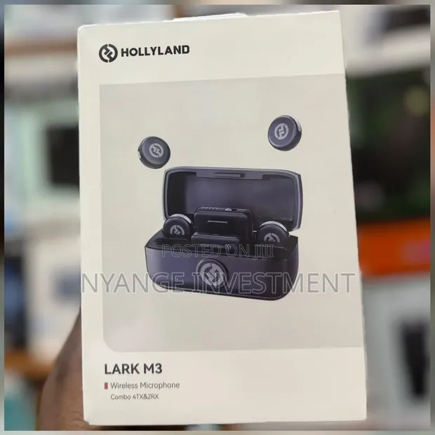 Hollyland Lark M3 Wireless Microphone Combo - 1