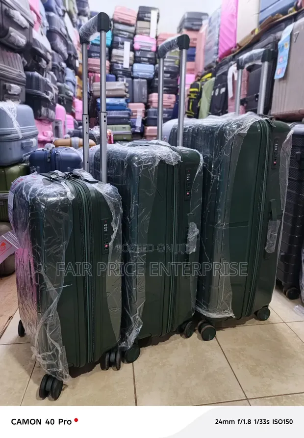 Executive Rubber Plastic Suitcases Full Set (3pcs) - 1