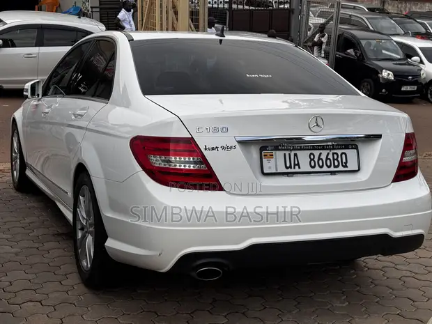 Mercedes-Benz C180 2012 White - 1