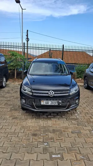 Volkswagen Tiguan 2013 Black