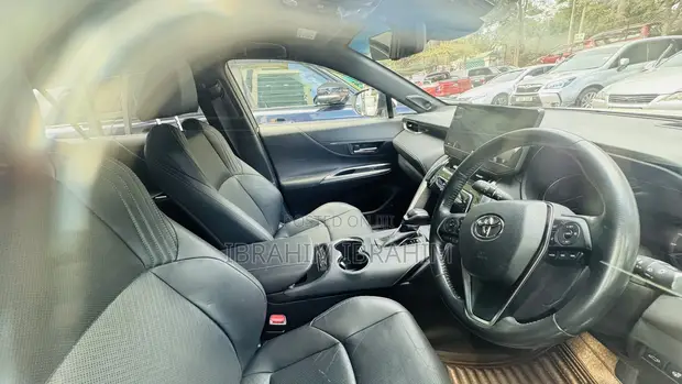 Toyota Harrier Hybrid 2020 - 1