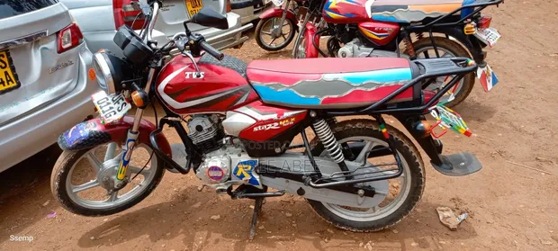 TVS HLX 125 2022 Red - 1