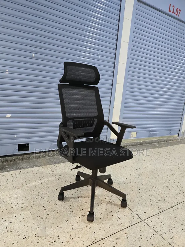 Executive Office Chair - Brand New - 1