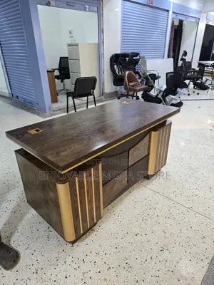 Quality Modern Office Desk - 1.4m