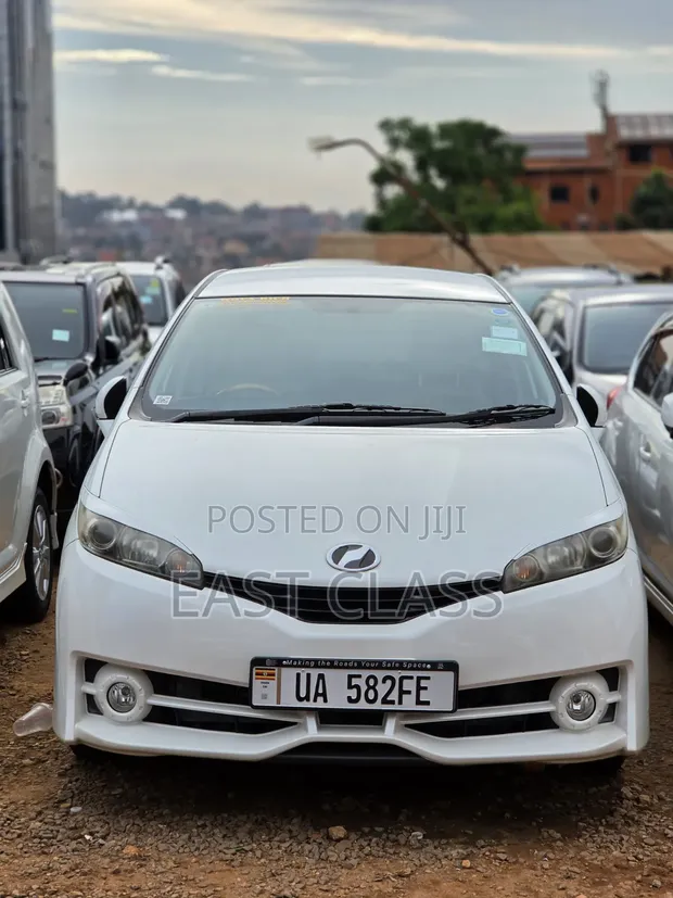 Toyota Wish 2012 White - 1