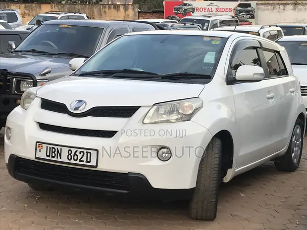 Toyota IST 2008 White - 1