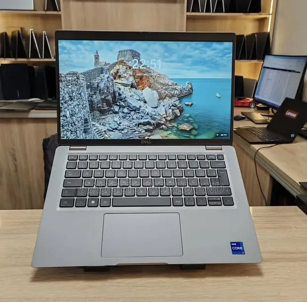Dell Latitude 5340 Laptop - 13th Gen i7, 16GB RAM, 512GB SSD - 1