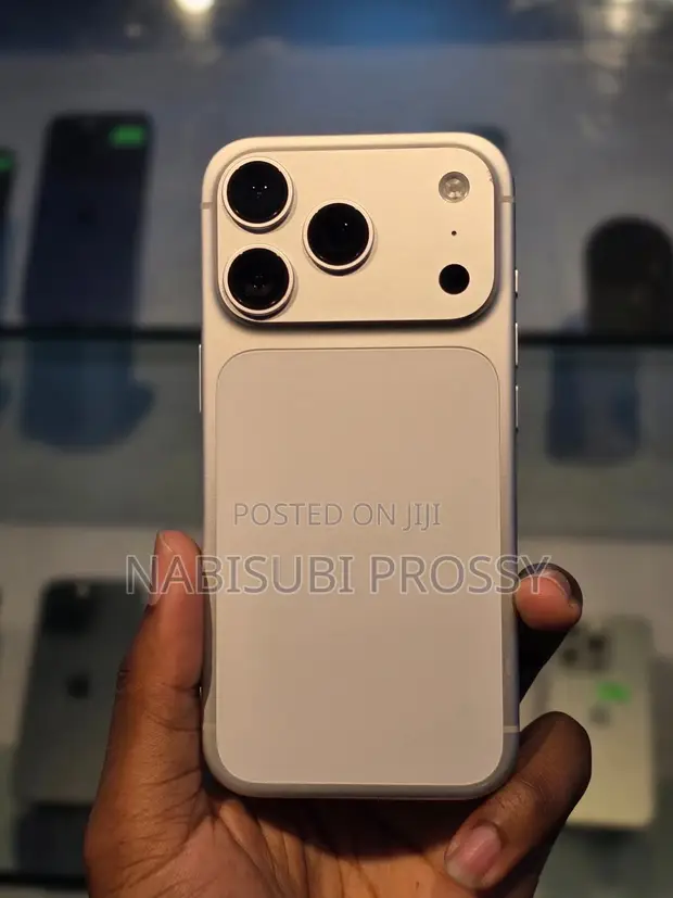 New Apple iPhone 17 Pro Max 256GB Silver - 1