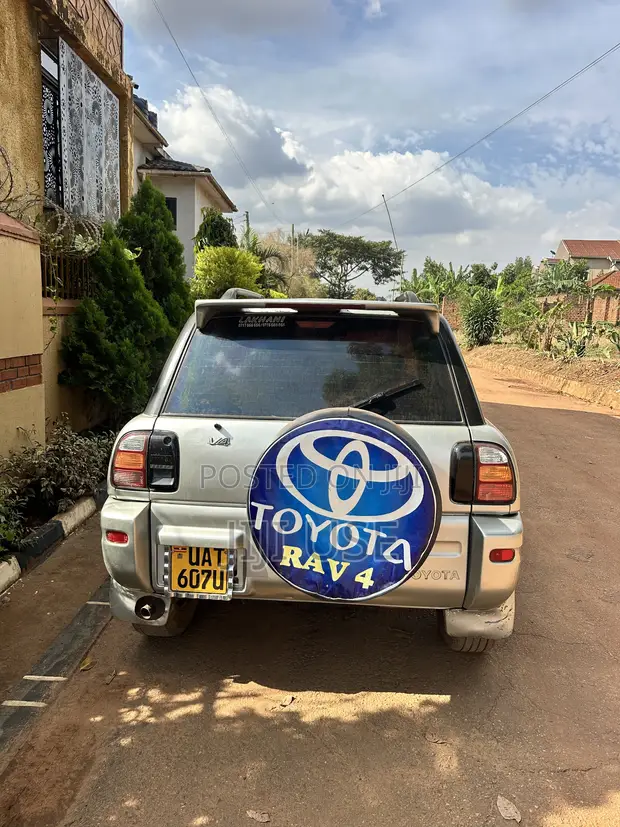 Toyota RAV4 2001 Silver - 1
