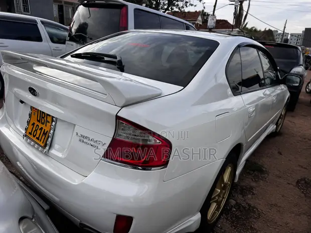 Subaru Legacy 2007 White - 1