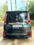 Toyota Noah 2013 Black - 4