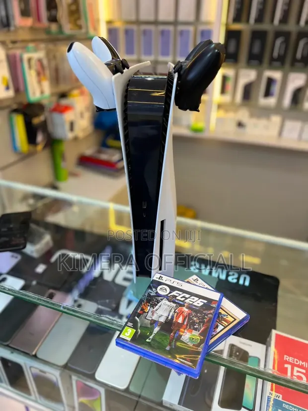PlayStation 5 Standard Edition - 1
