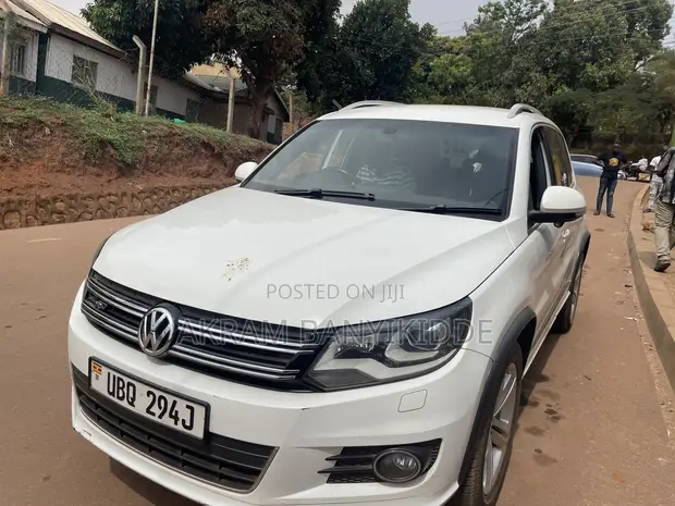 Volkswagen Tiguan 2014 White - 1